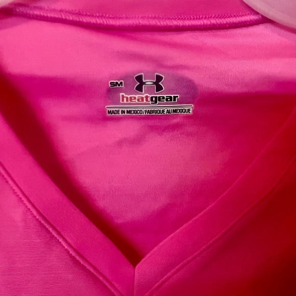 Under armor compression shirt - Picture 2 of 3